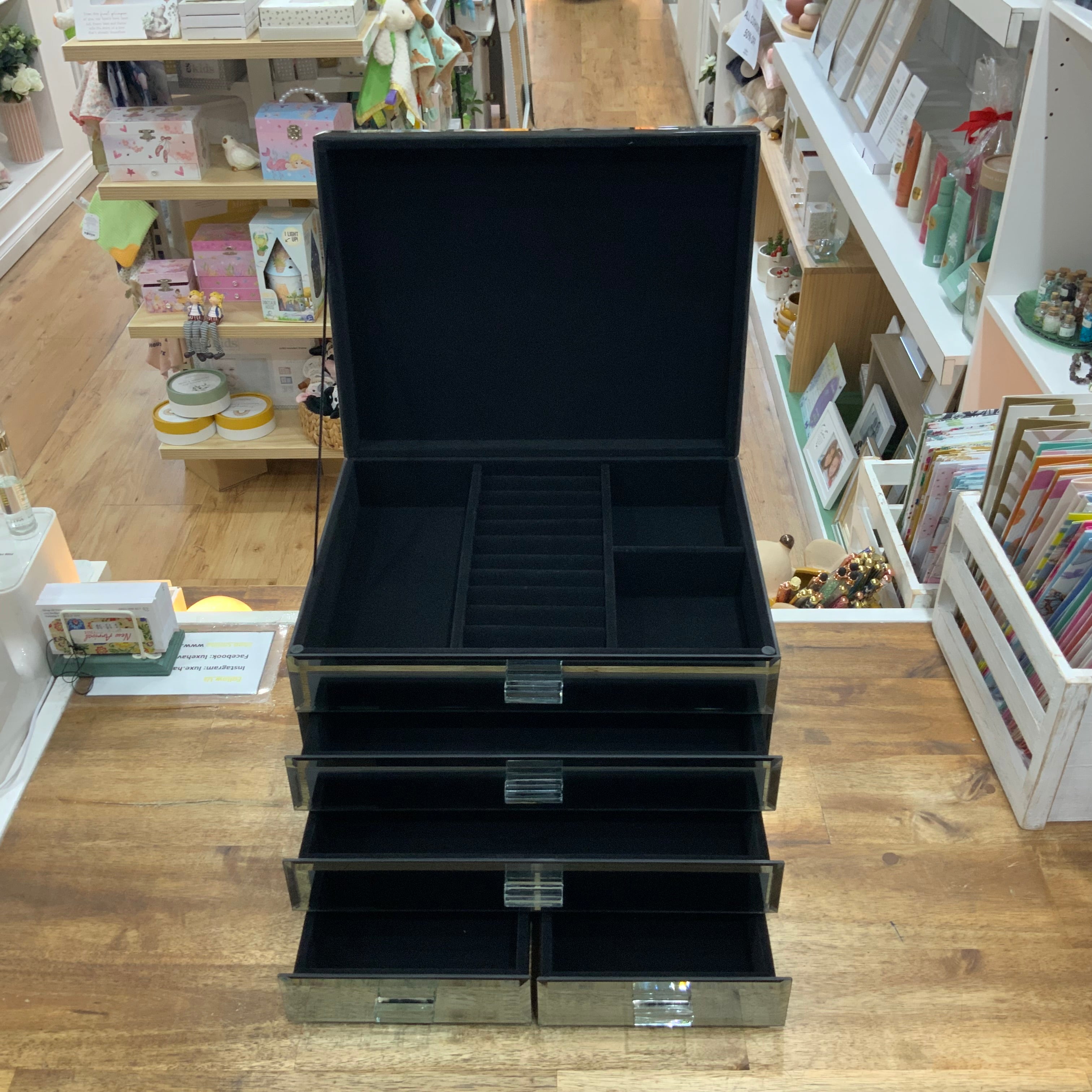 Aquatic Super Jumble Jewellery Box