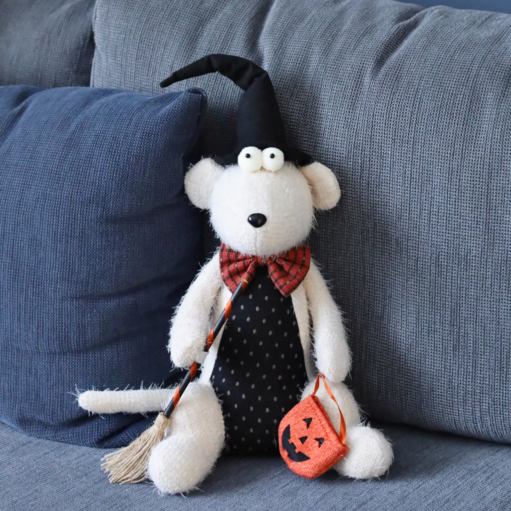 🎃 Halloween Sitting Mouse w/ Besom