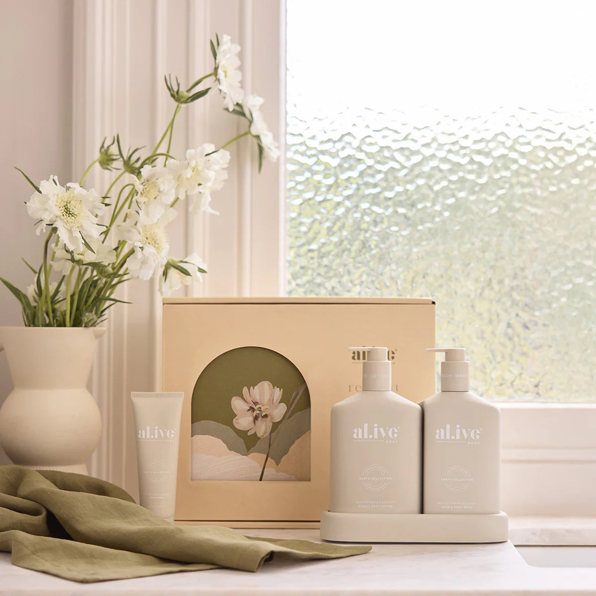 MOTHER'S DAY 2025 - Wash & Lotion duo + Hand Cream Gift Set - Sea Cotton & Coconut