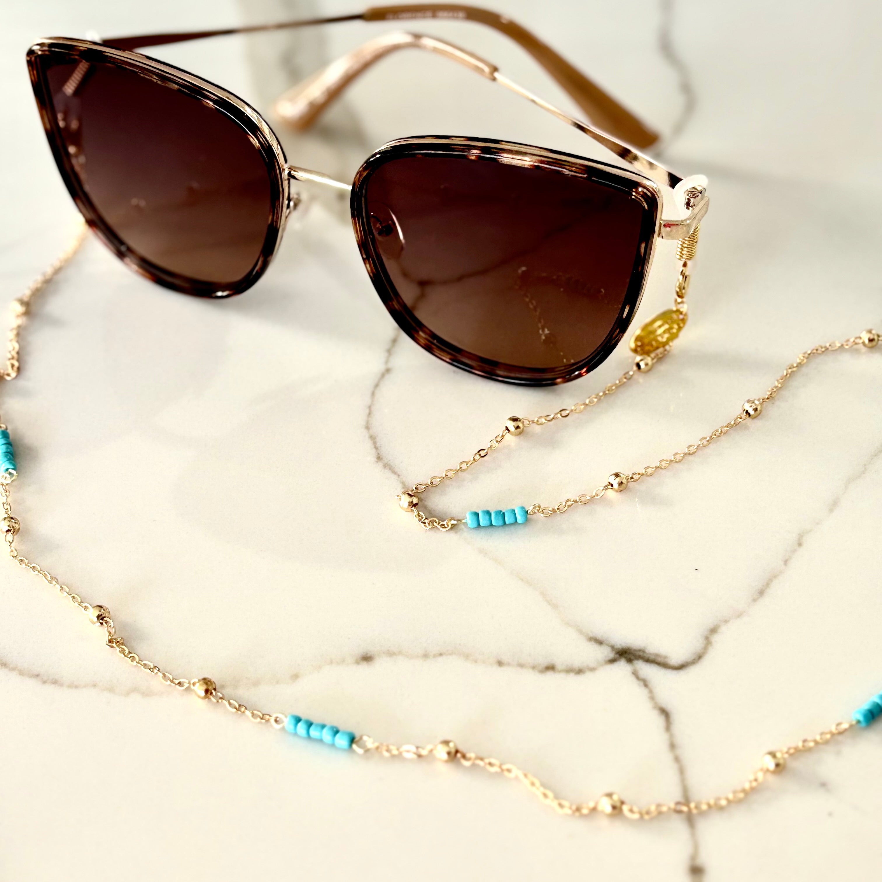 Sunglasses Chain - Delicate Chain with a touch of Turquoise