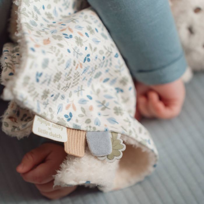 MIFFY Cuddly Blanket - 2 pattern available