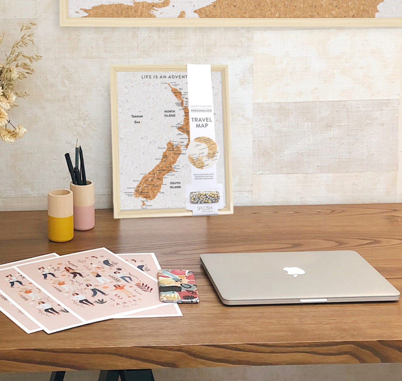 Travel Board Desk Map - New Zealand