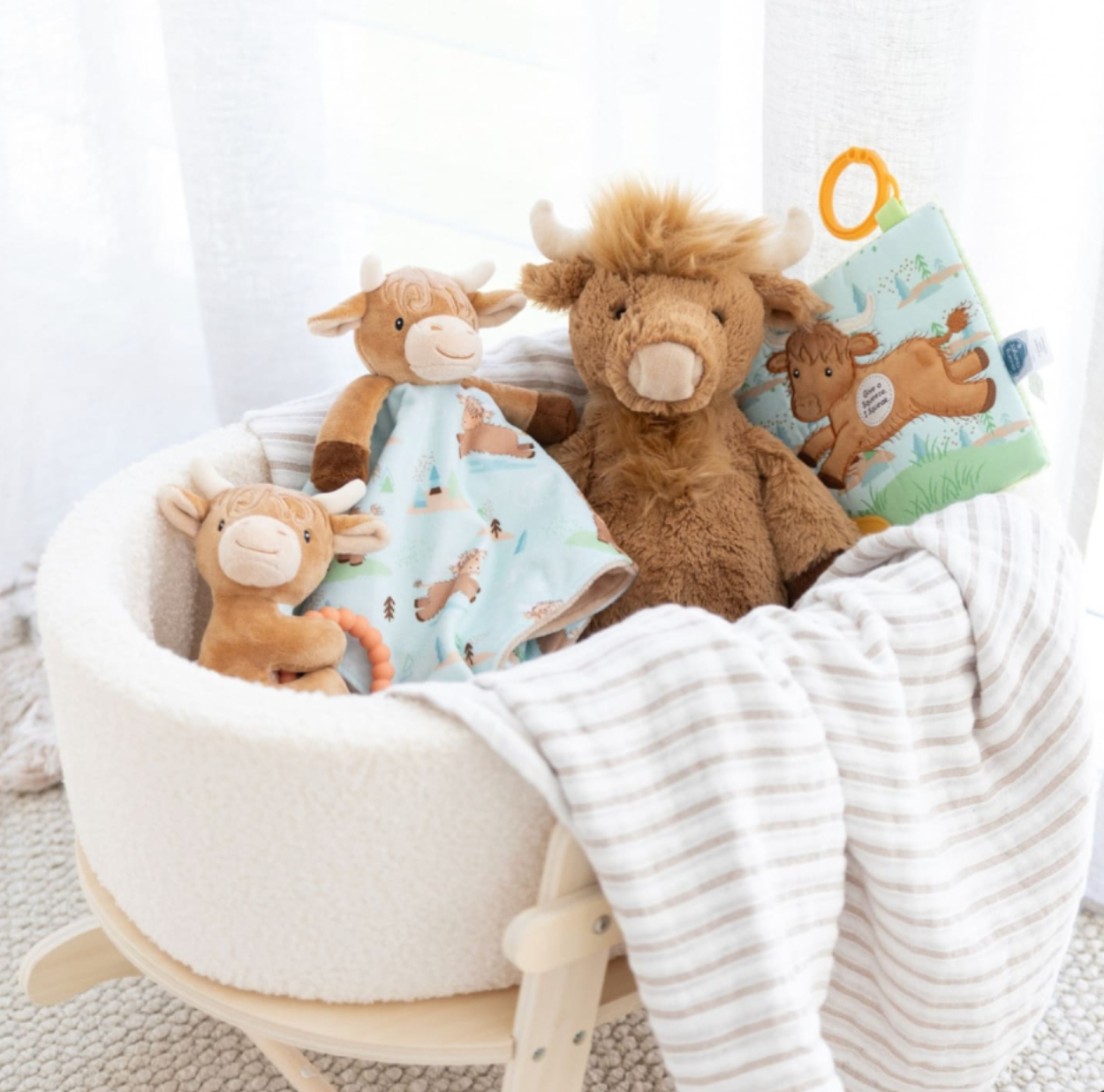 Mary Meyer Hetty Highland Cow Character Blanket