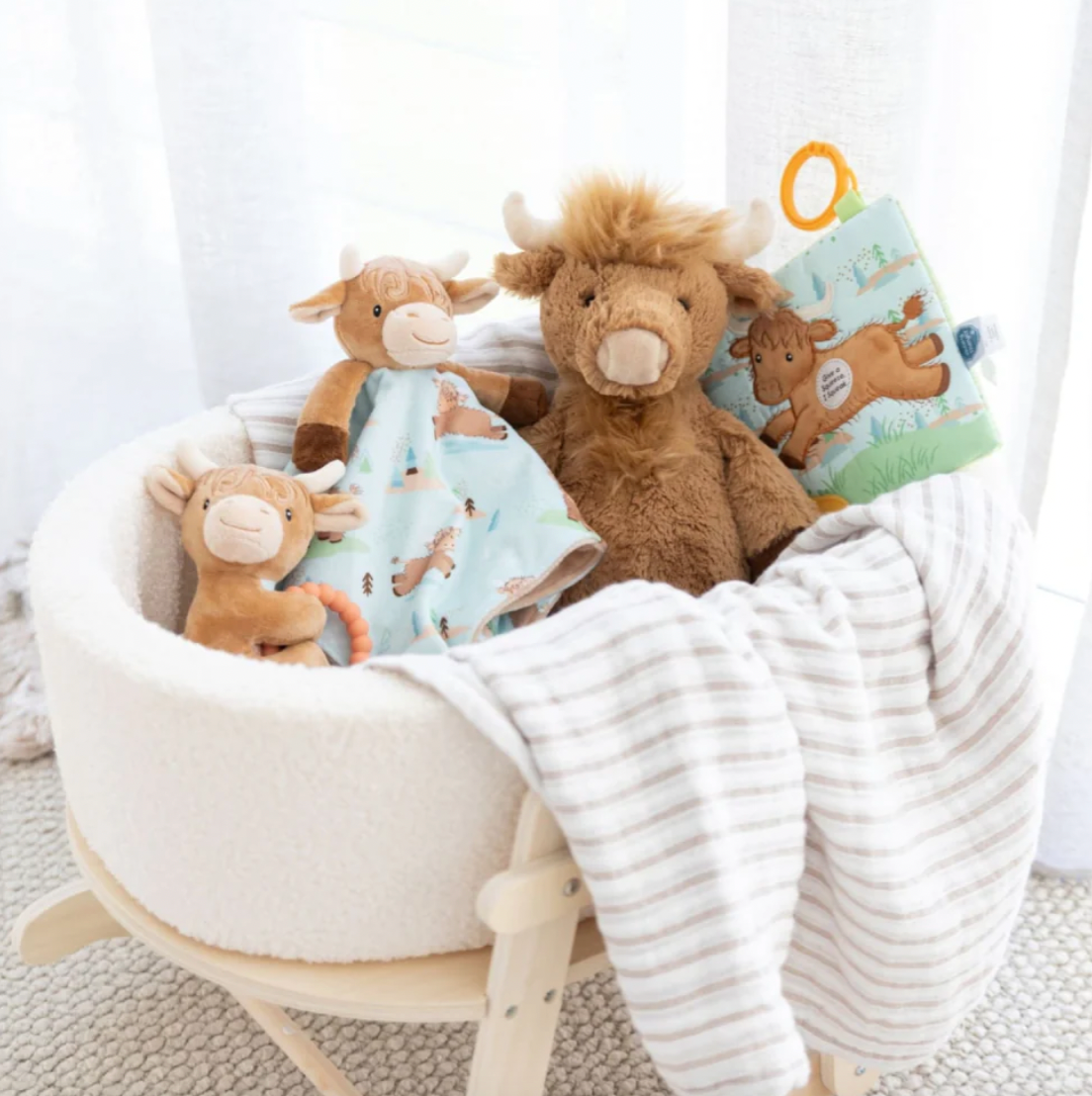 Mary Meyer Taggies - Hetty Highland Cow Character Blanket